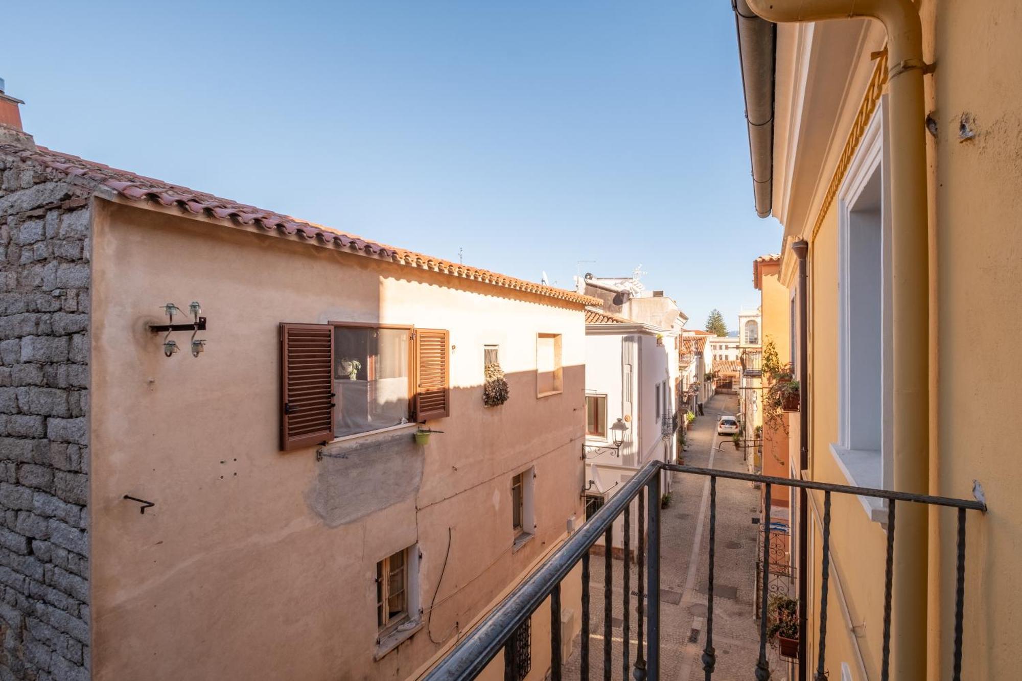Dimoras Dimore Nel Cuore Di Olbia Esterno foto