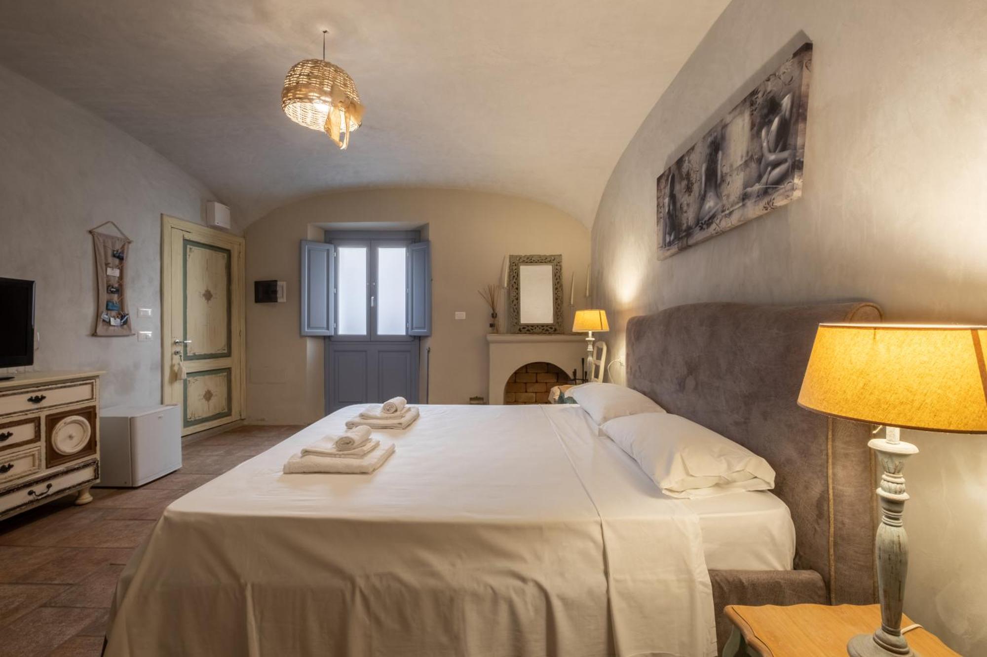 Dimoras Dimore Nel Cuore Di Olbia Esterno foto